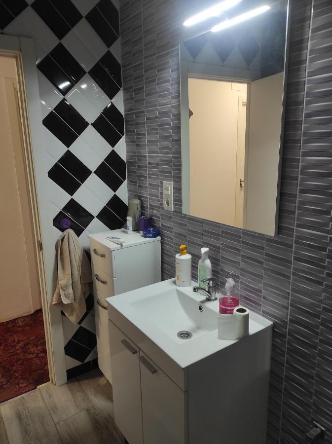 Dormitorio Bego Santurtzi Exterior foto